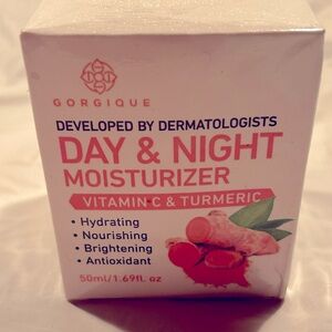 NWT Gorgique Day & Night Moisturizer